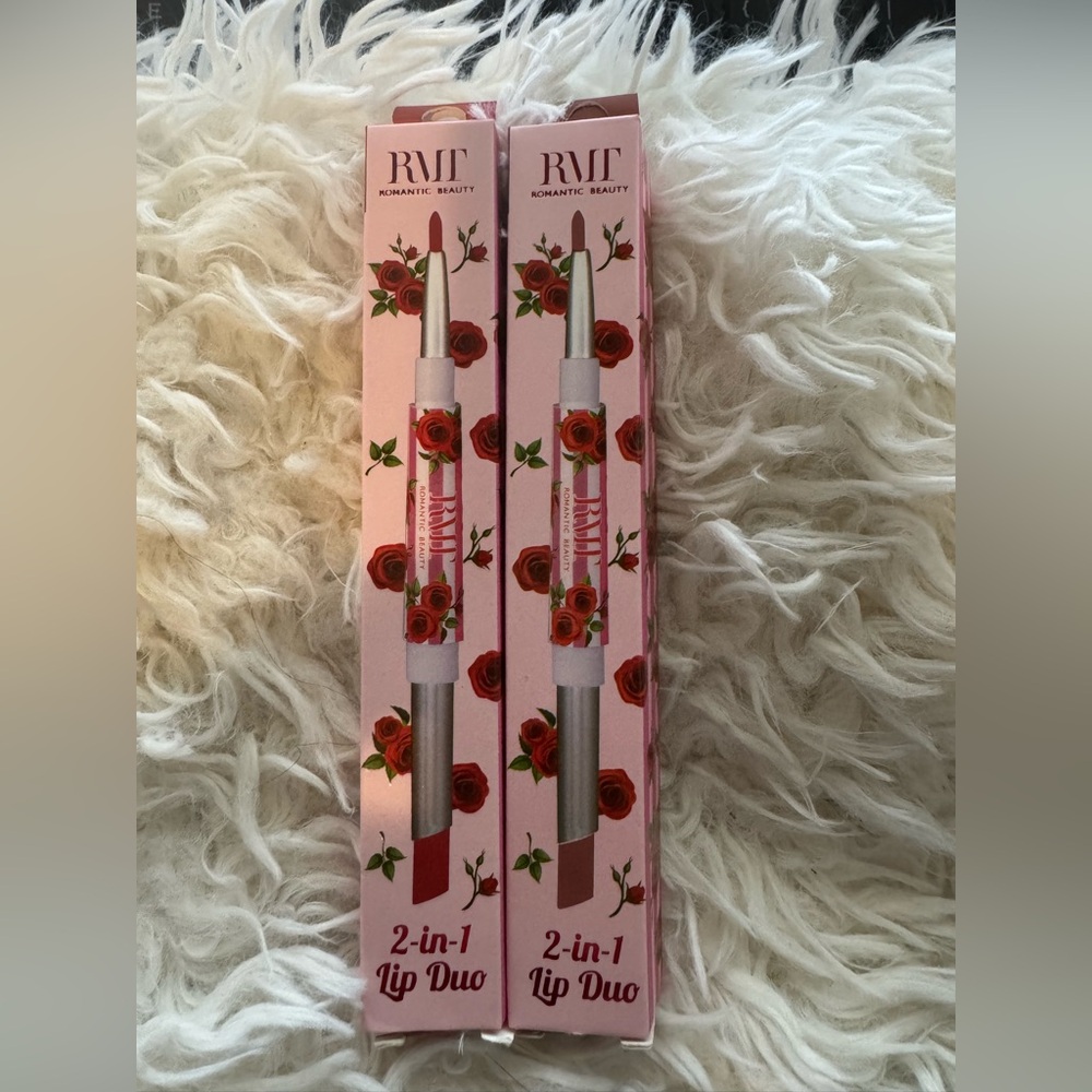 Red and Pink Lip Liner Set for a Romantic Look